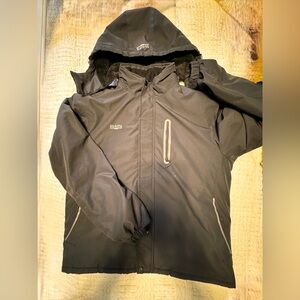 Men's Black Insulated Hooded cost, like new.
Mens XL,